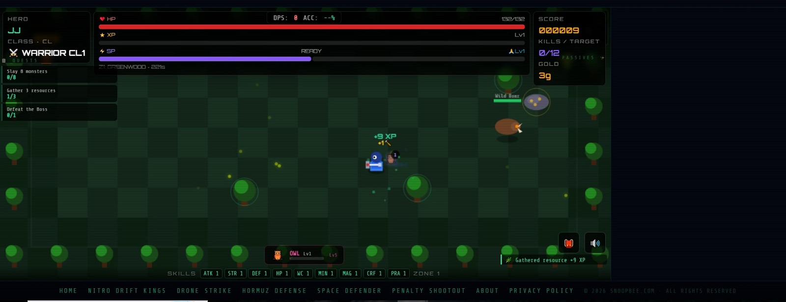 PixelRealms Online Zone 1 Greenwood Vale gameplay — Warrior class fighting Wild Boar with HP, XP and SP bars visible, quest panel showing slay 8 monsters objective